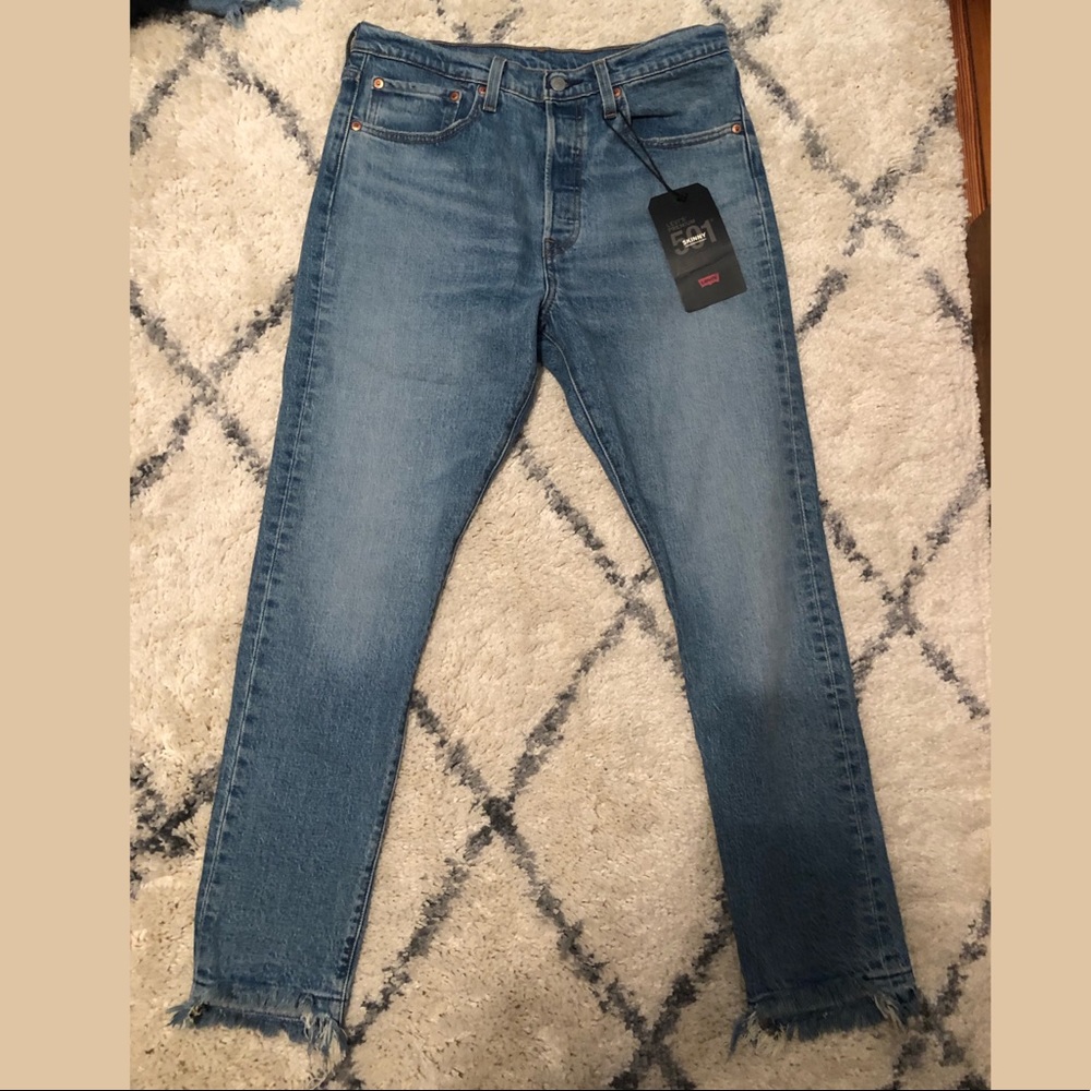 Super cute Levi jeans